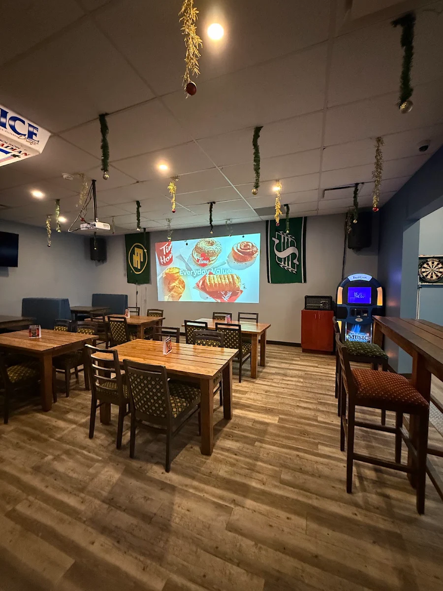 Vibe, Highway 21 Sports Bar & VLT's