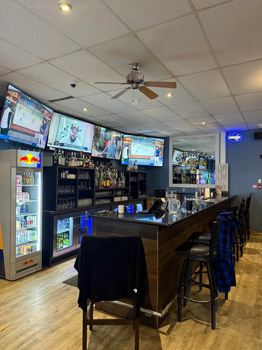 Vibe, Highway 21 Sports Bar & VLT's