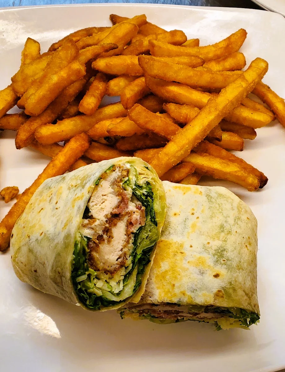 Food & drink, The Office Pub & Grill