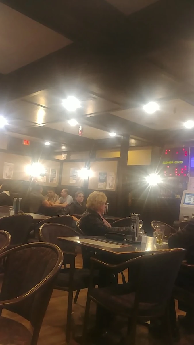 Vibe, The Office Pub & Grill