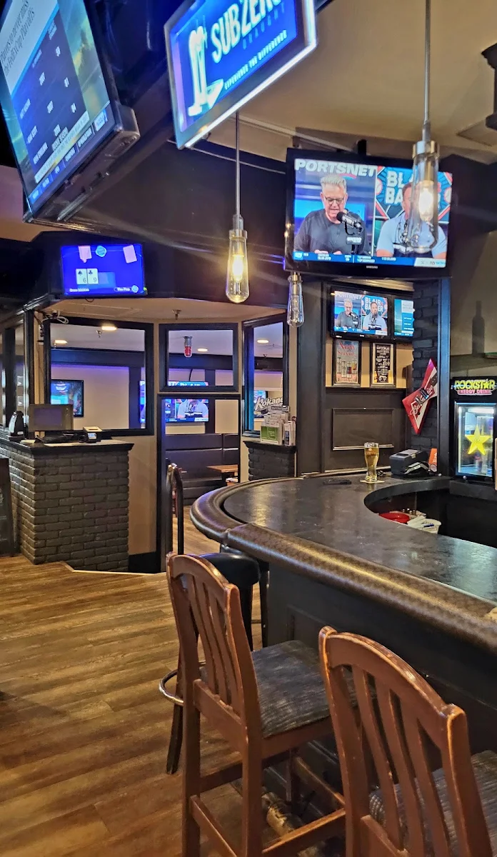 Vibe, The Office Pub & Grill