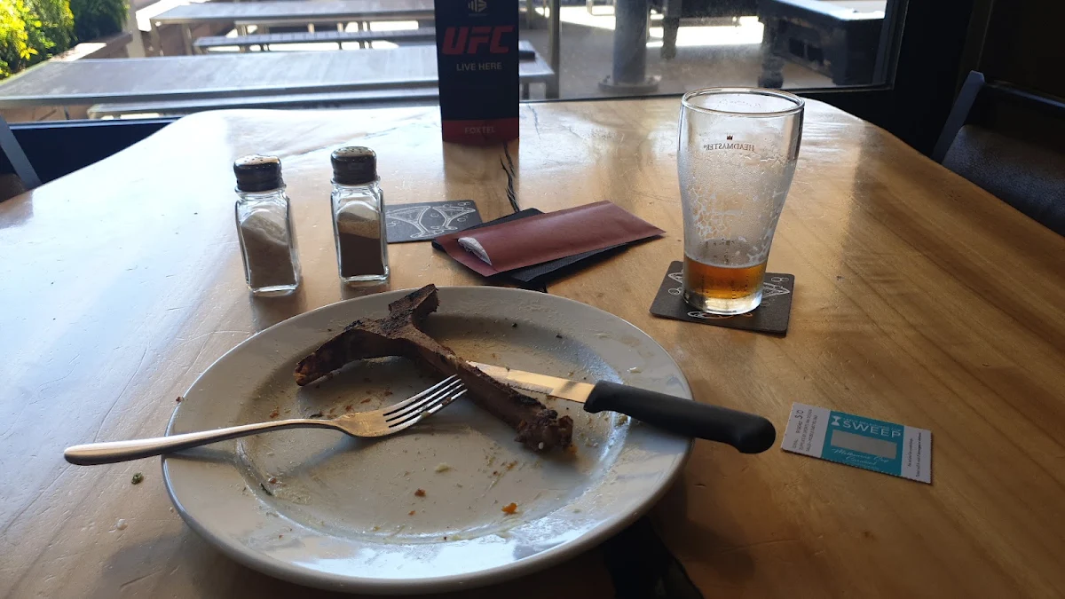 Food & drink, Doonside Hotel