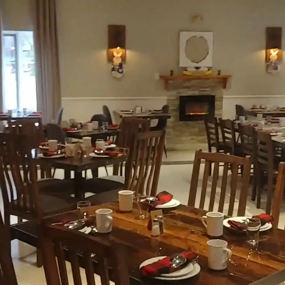 Vibe, Érabliere L'Hermine Boutique & Bistro d'la Cabane
