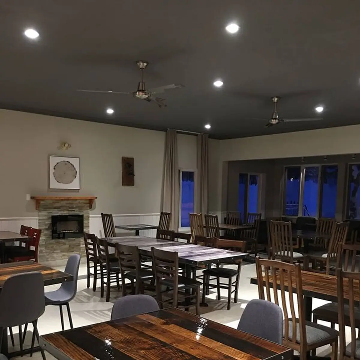 Vibe, Érabliere L'Hermine Boutique & Bistro d'la Cabane