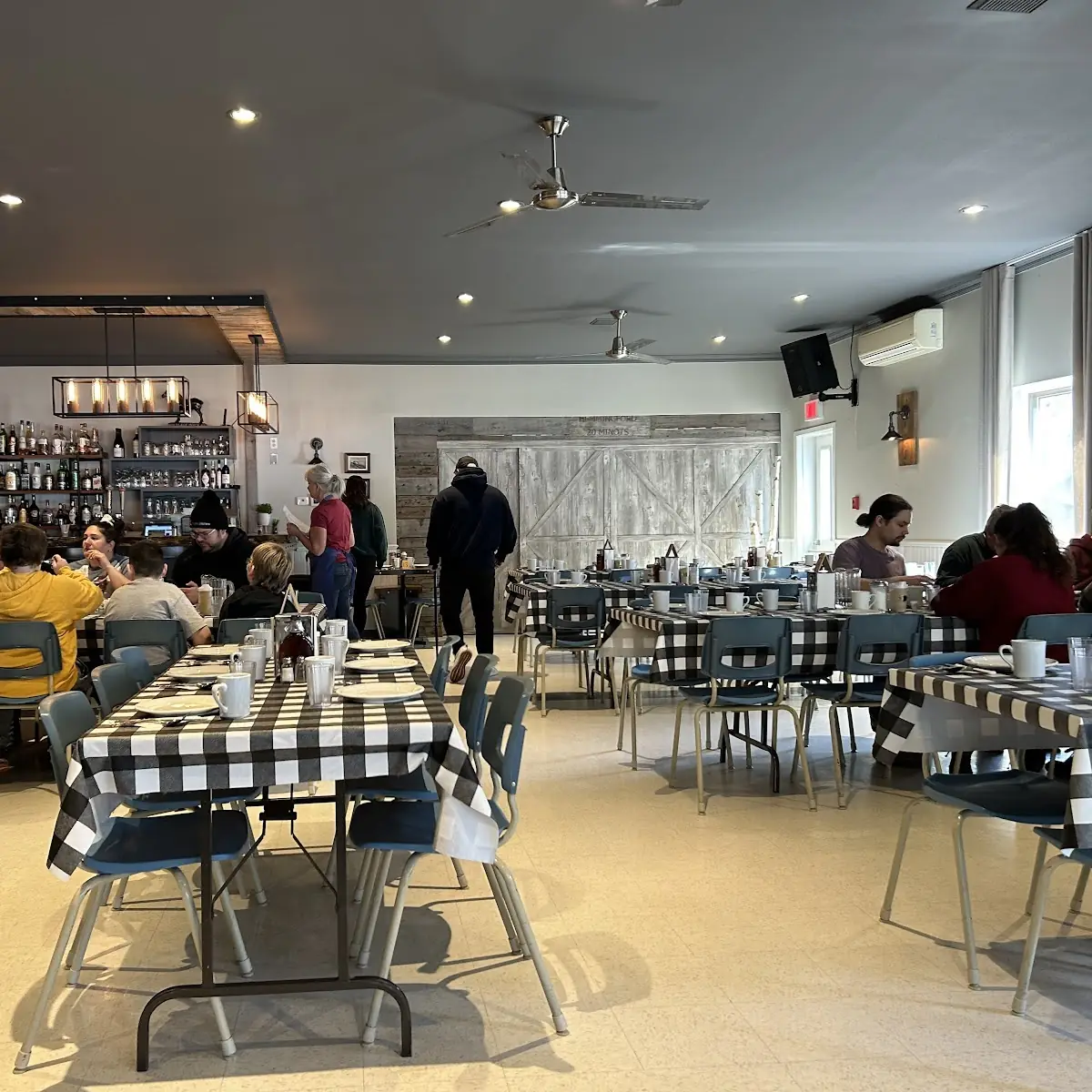 Vibe, Érabliere L'Hermine Boutique & Bistro d'la Cabane