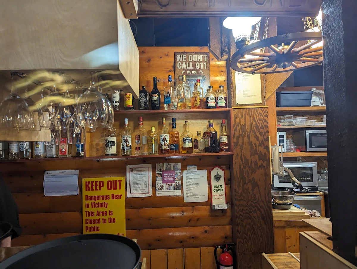 Vibe, Cyn City Saloon