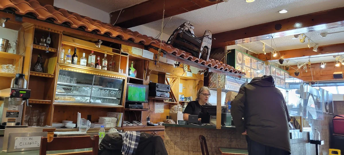 Vibe, VILLAGE GREC SOUVLAKI
