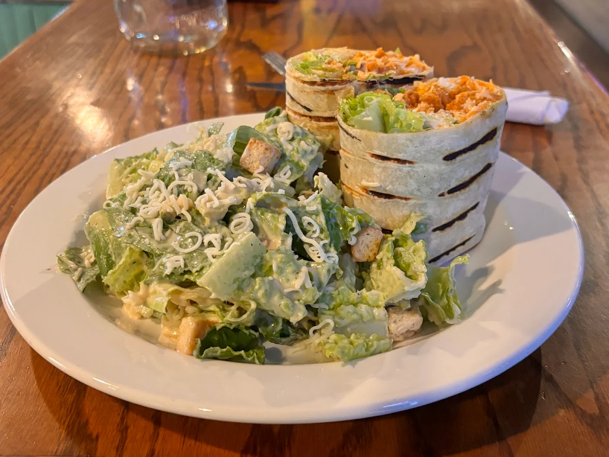 Food & drink, Extra Innings Sports Grill