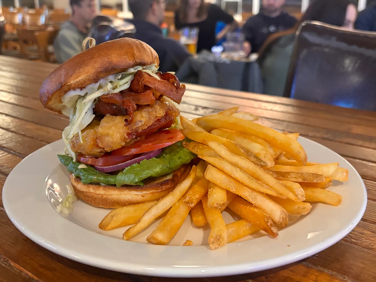 Food & drink, Extra Innings Sports Grill
