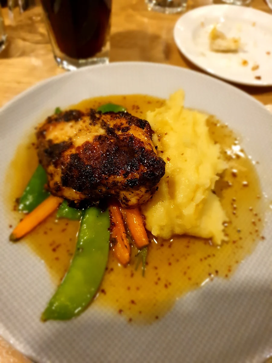 Food & drink, Popular Alm Bistro