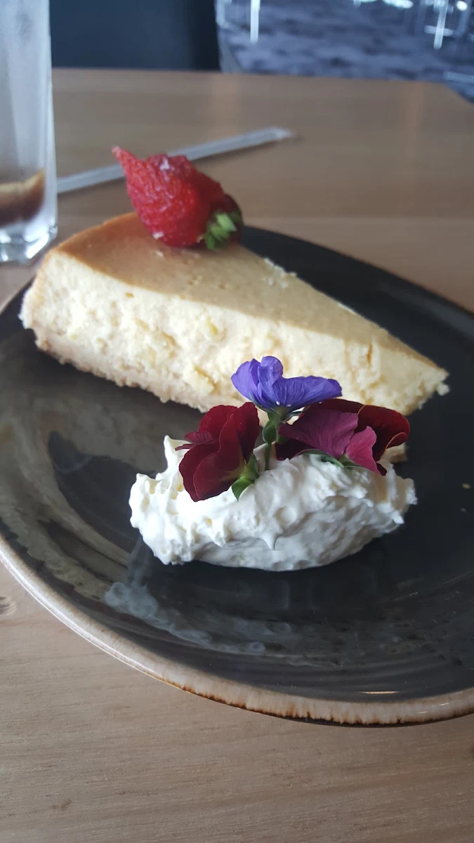 Food & drink, Popular Alm Bistro