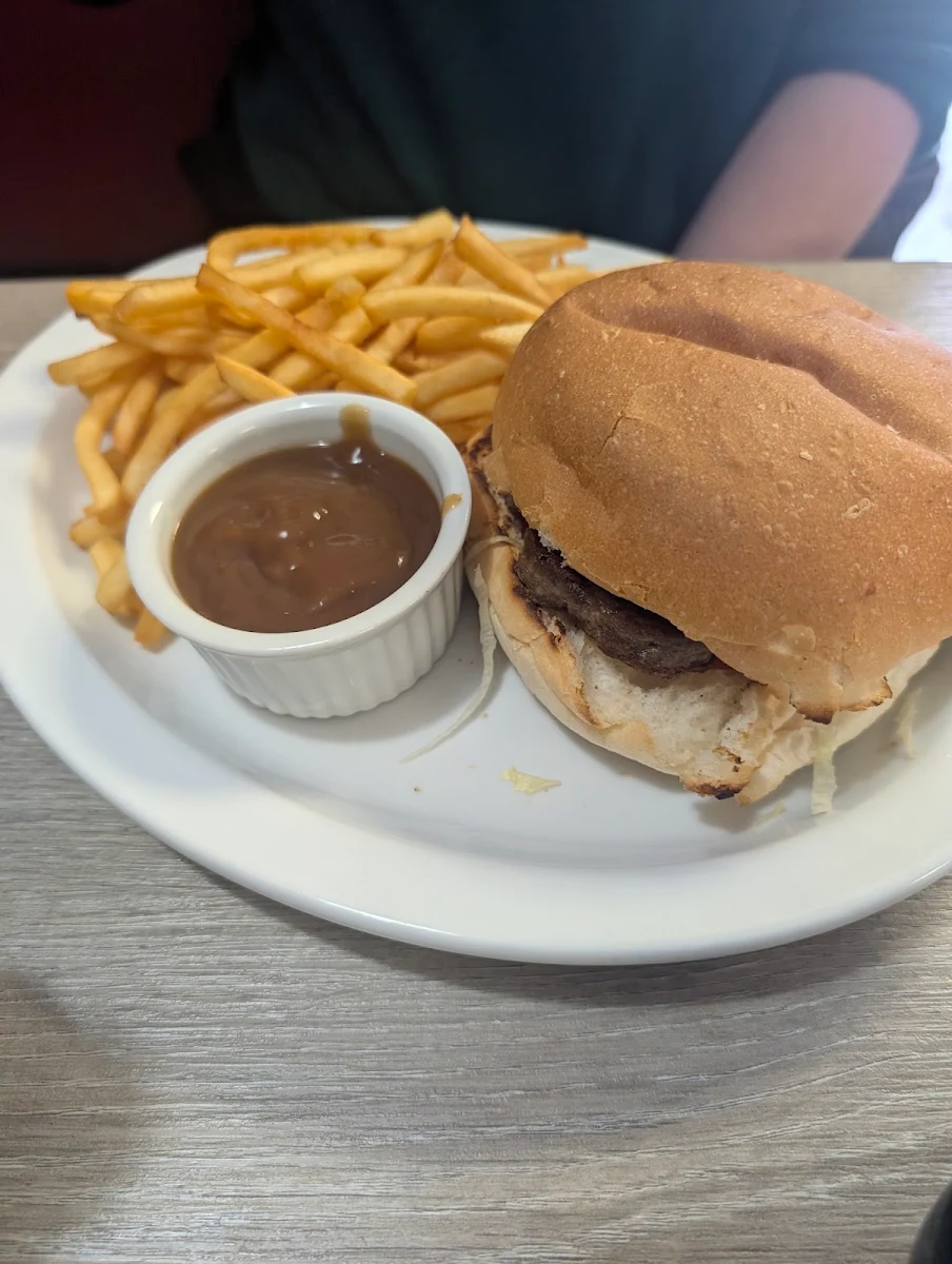 Food & drink, Chill and Grill Family Restaurant