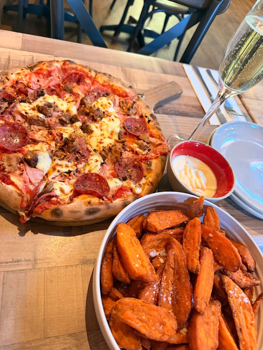 Food & drink, Red Door Pizza