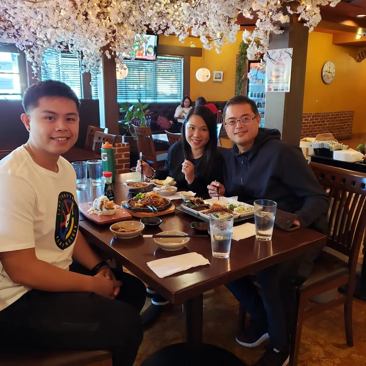 Vibe, Kojan Sushi & Korean Food