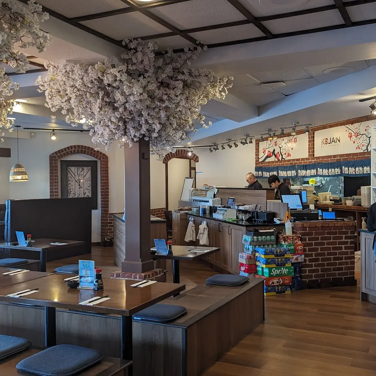 Vibe, Kojan Sushi & Korean Food