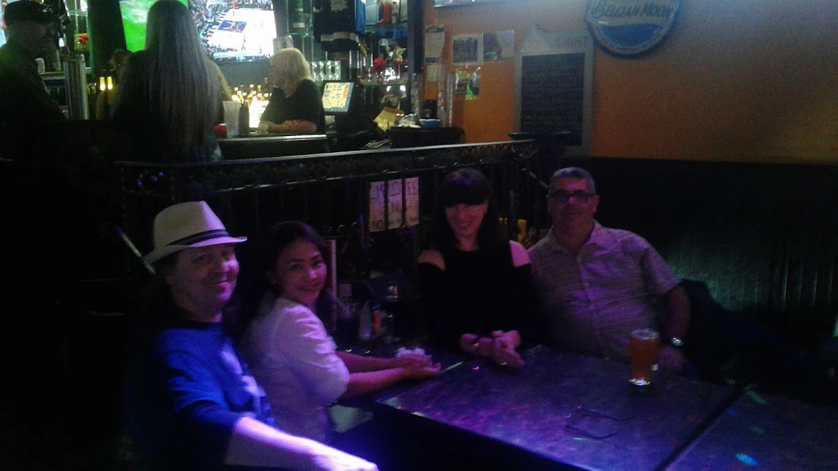 Vibe, Whisky John's Oshawa