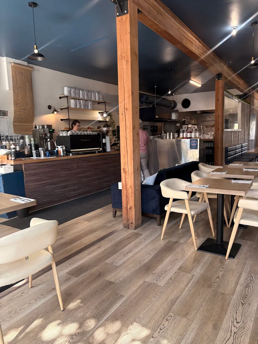 Vibe, Stillfood Bistro & Cappuccino Bar