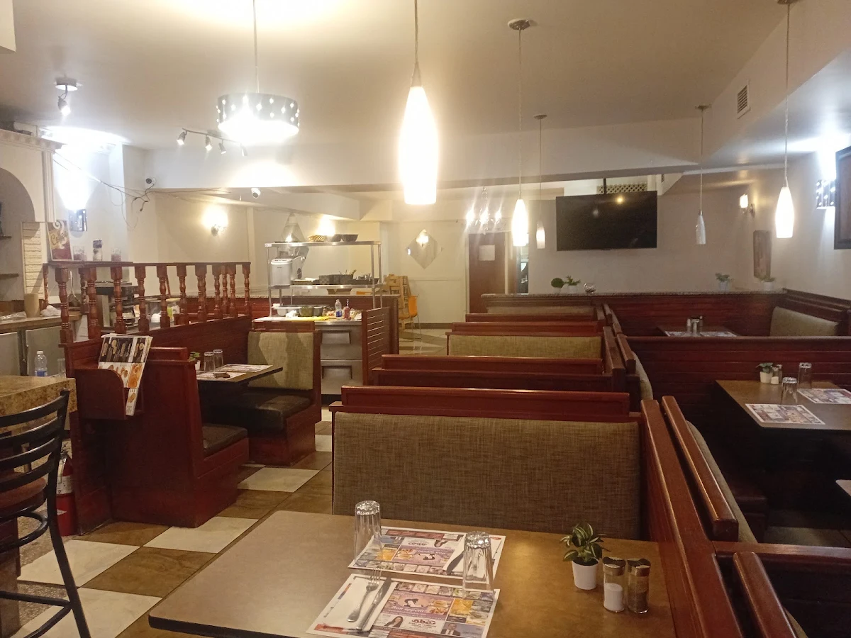 Vibe, Pizzeria Miss Jean-Talon Souvlaki