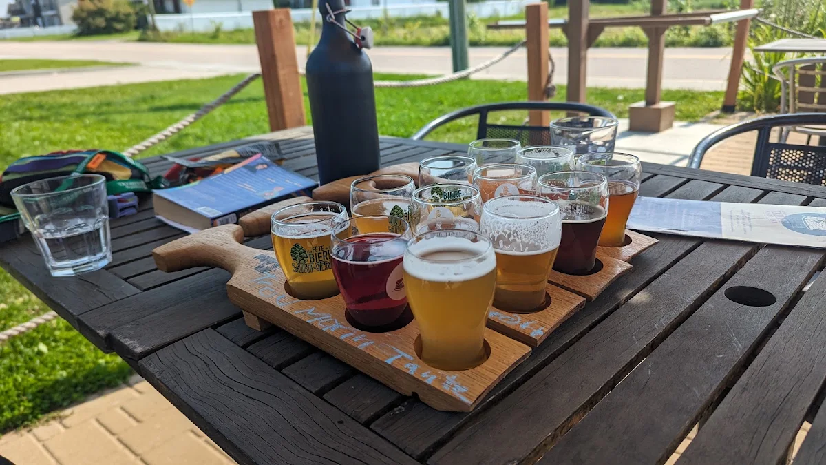 Food & drink, Microbrasserie du Lac Saint-Jean / Boutique & Bistrot