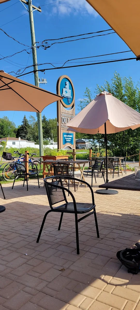 Vibe, Microbrasserie du Lac Saint-Jean / Boutique & Bistrot