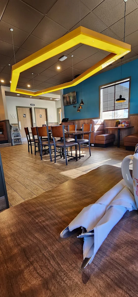 Vibe, Denny's Restaurant Okotoks