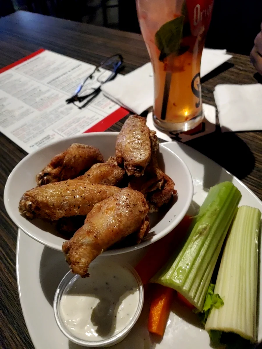 Food & drink, O2's Mill Woods