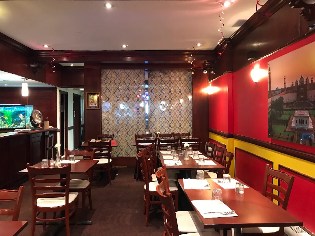 Vibe, Salateen Restaurant