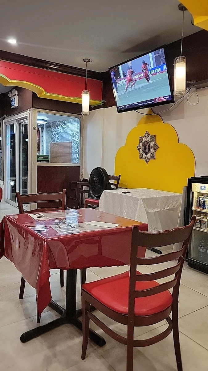 Vibe, Salateen Restaurant