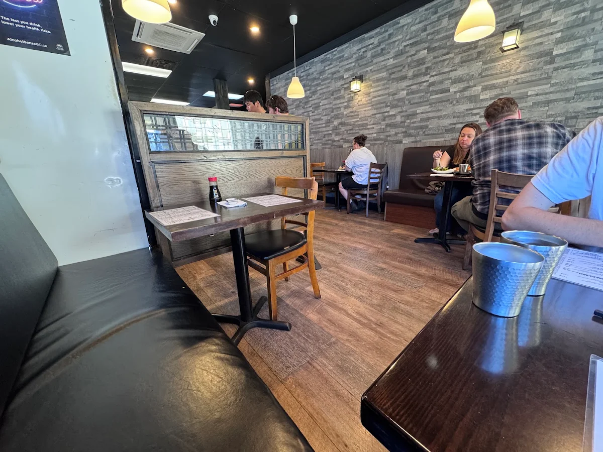 Vibe, Oak Bay Bon Sushi