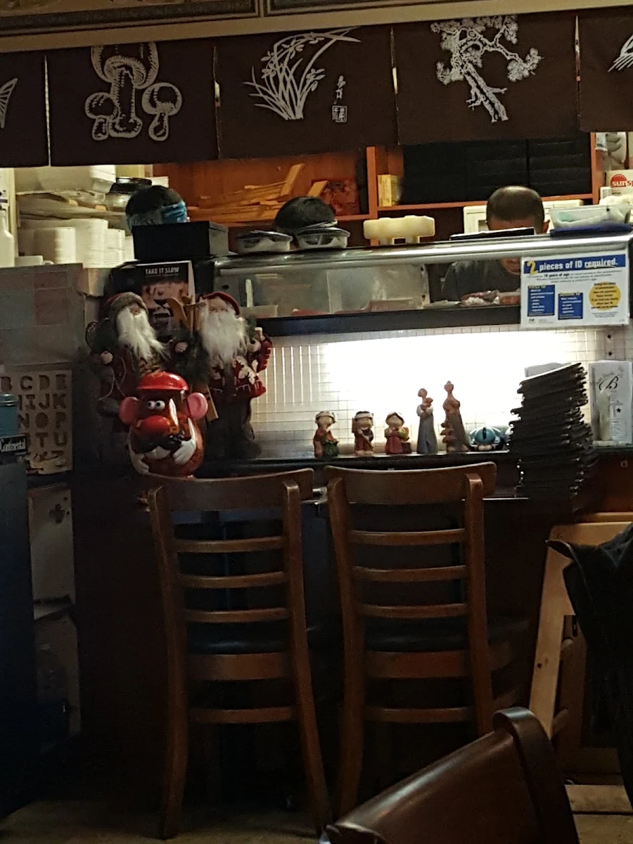 Vibe, Oak Bay Bon Sushi