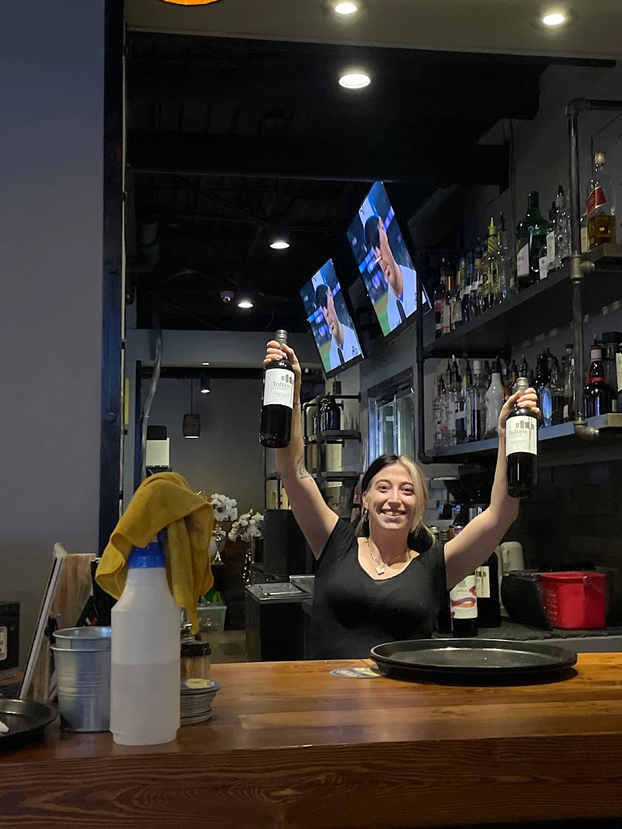Vibe, BEERTALES KITCHEN AND BAR