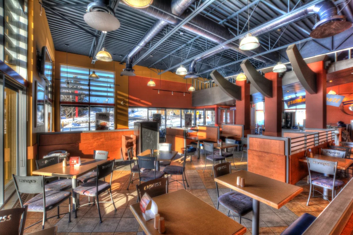 Vibe, St-Hubert Express