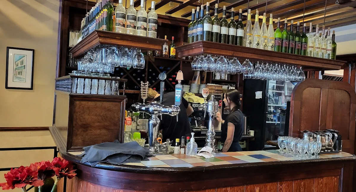 Vibe, Fellini's - classic Italian cucina