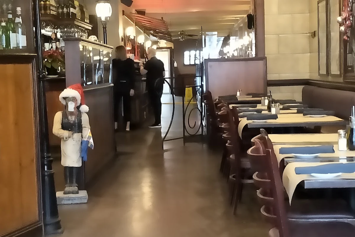 Vibe, Fellini's - classic Italian cucina