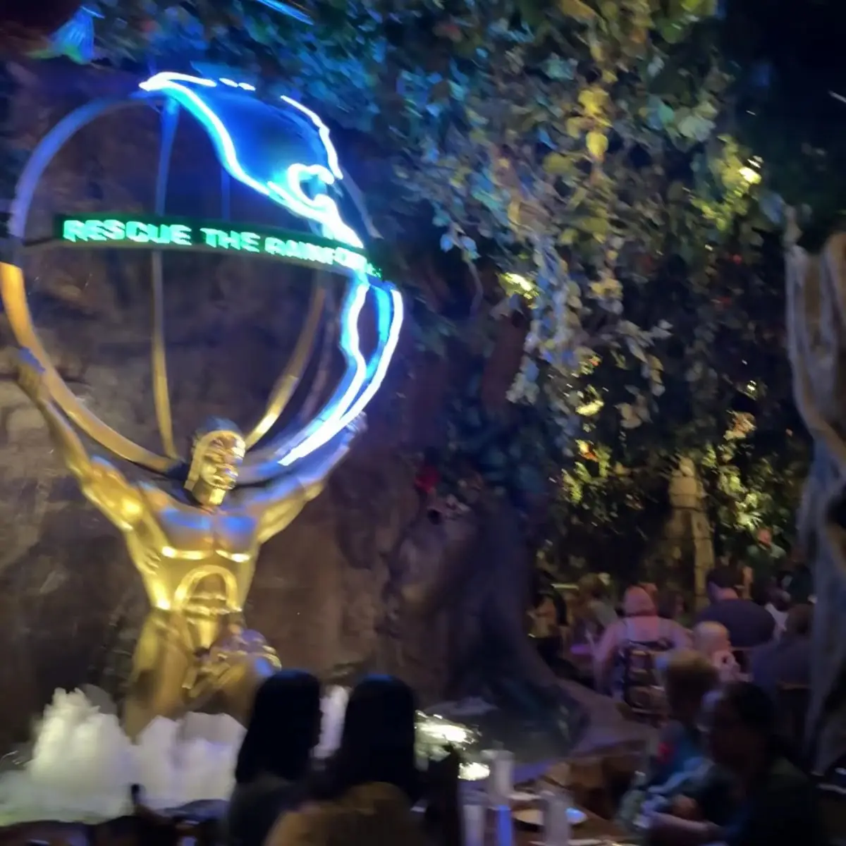 Vibe, Rainforest Cafe Niagara Falls Canada