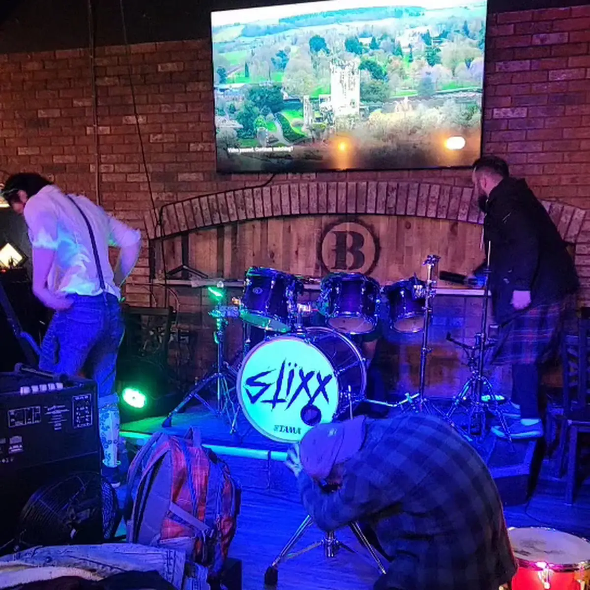 Vibe, The Bourbon Tap & Grill Tecumseh