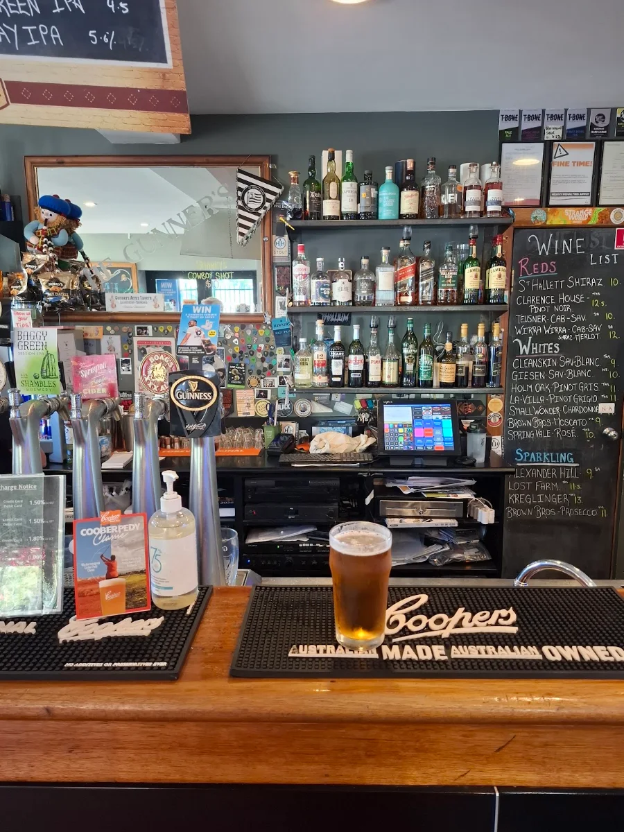 Vibe, Gunners Arms Tavern