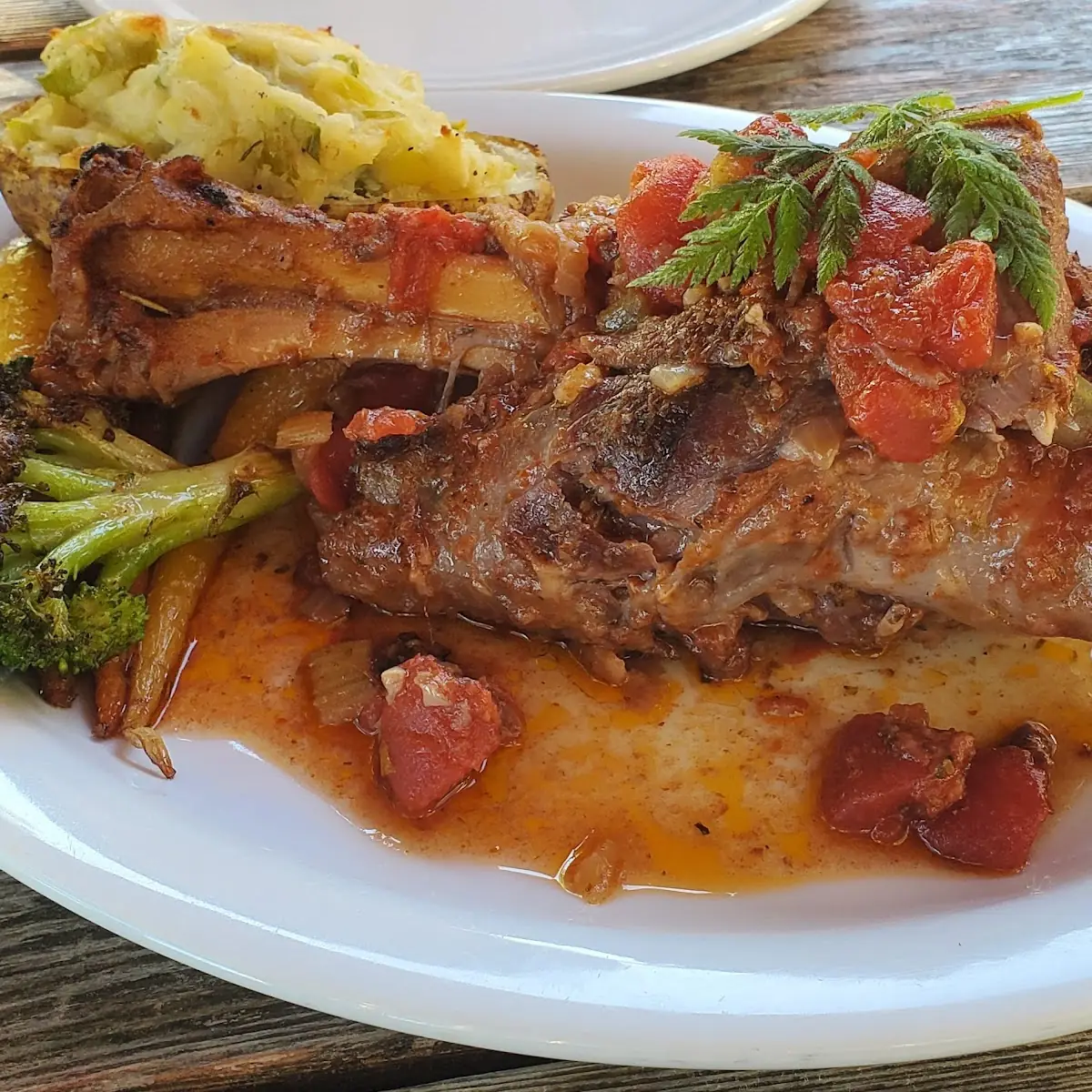 Food & drink, Niger Reef Tea House (licensed restaurant)