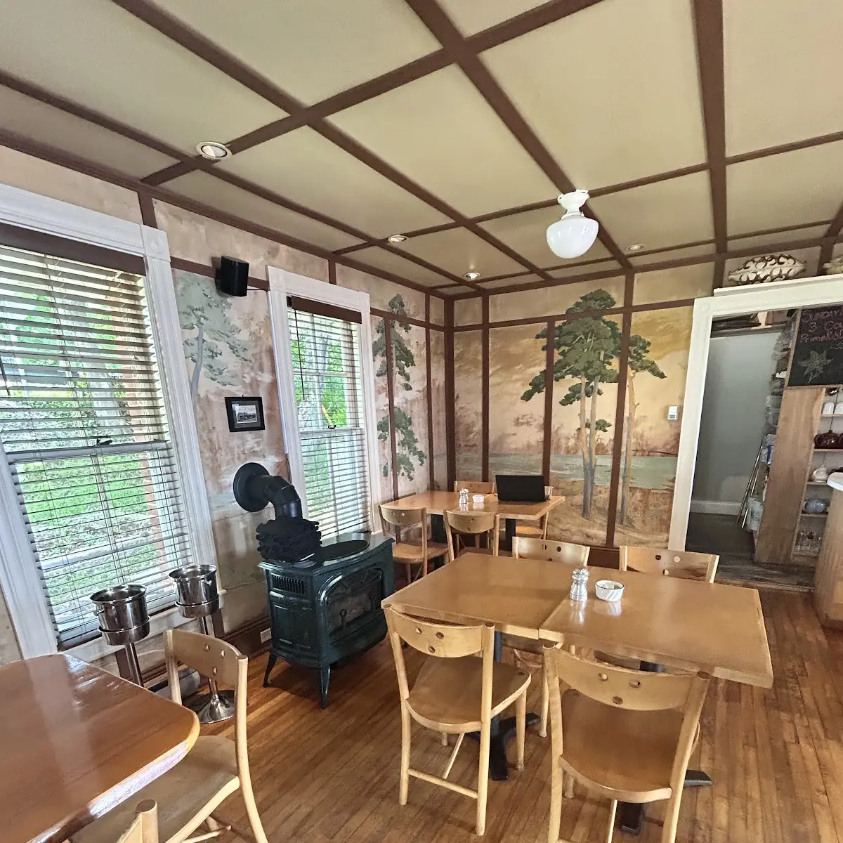Vibe, Niger Reef Tea House (licensed restaurant)