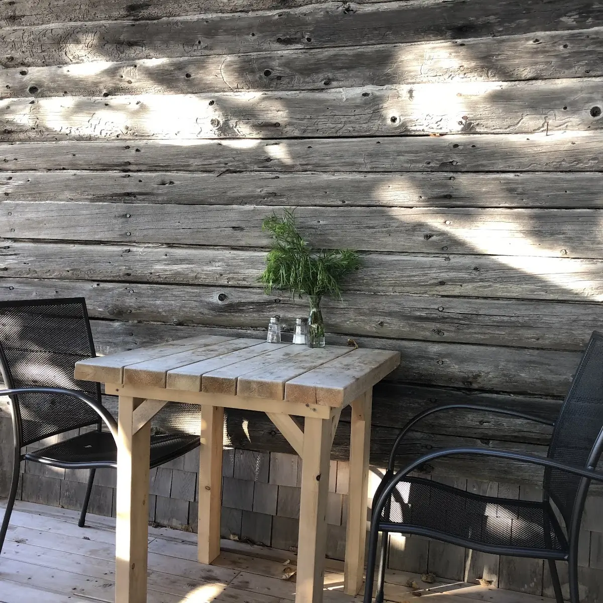 Vibe, Niger Reef Tea House (licensed restaurant)