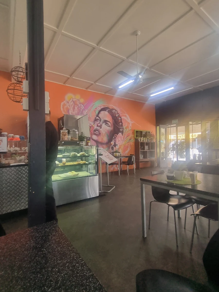 Vibe, Café Delicious