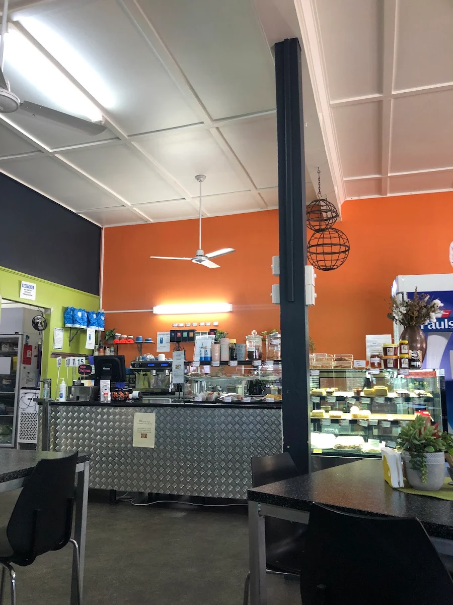 Vibe, Café Delicious