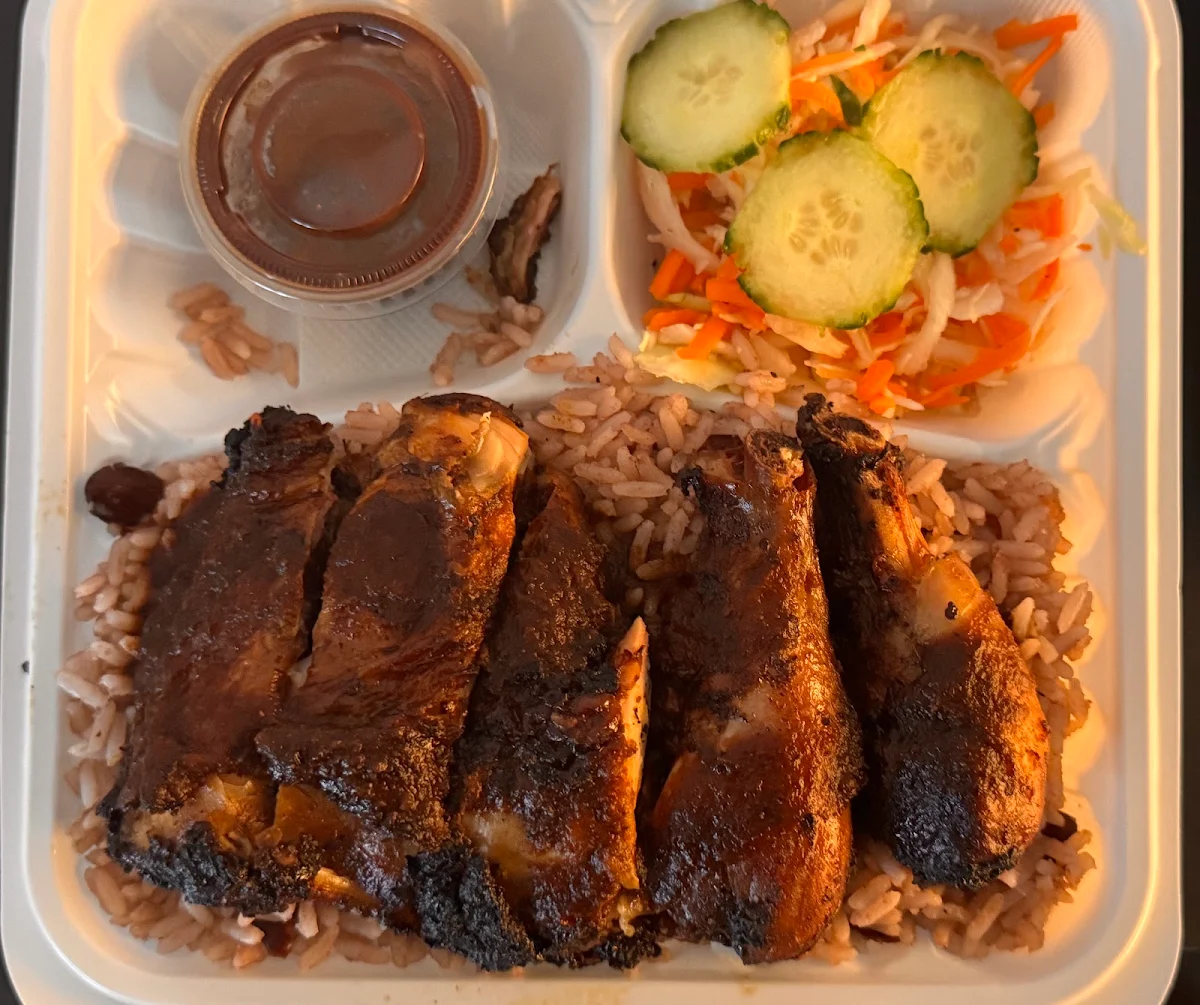 Food & drink, TricNic Jerk Centre