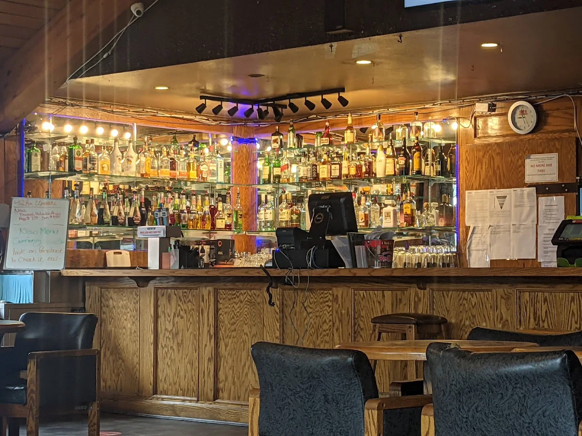 Vibe, Silver Fox Pub