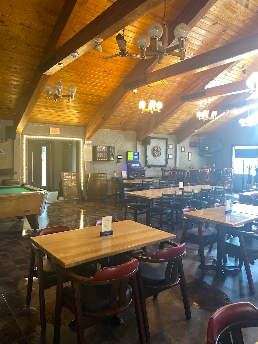 Vibe, Silver Fox Pub