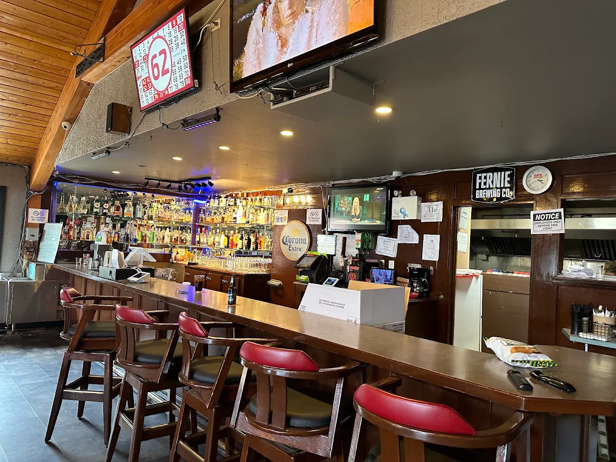 Vibe, Silver Fox Pub