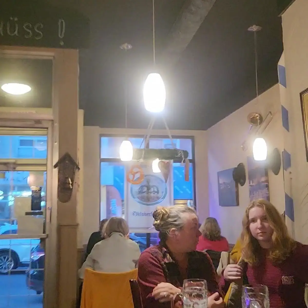 Vibe, Amadeus Cafe