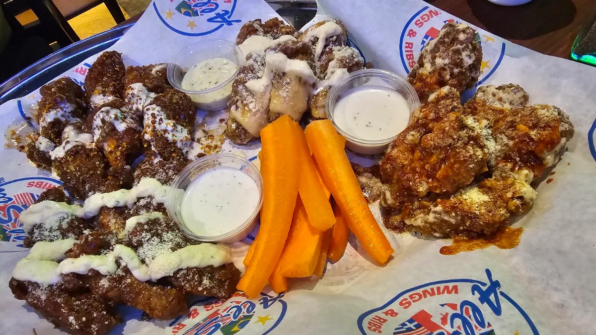 Food & drink, AllStar Wings and Ribs Richmond Hill