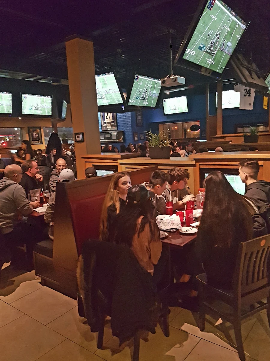 Vibe, AllStar Wings and Ribs Richmond Hill