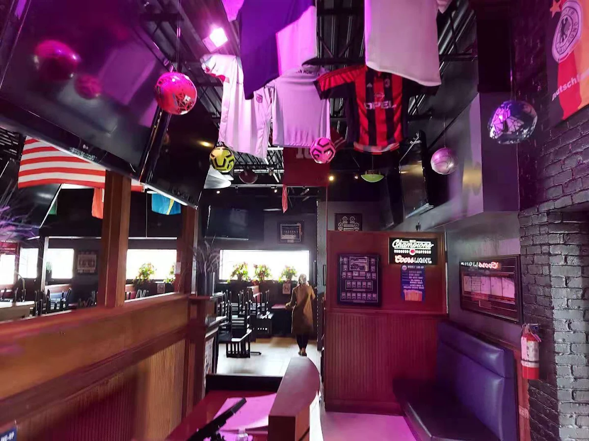 Vibe, AllStar Wings and Ribs Richmond Hill